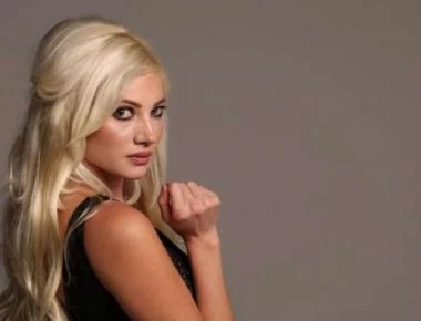 Τζούλια Αλεξανδράτου: Τίποτα πια δεν θυμίζει την παλιά της εικόνα